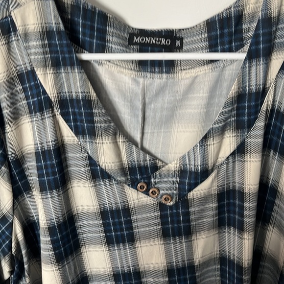 Blue and cream plaid long sleeve 3x tunic top - Picture 2 of 3
